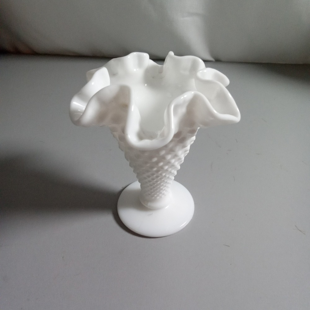Fenton White Milk Glass Hobnail Trumpet Vase Ruffled Rim Vintage 1952-1969